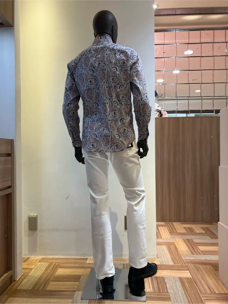 JOSEPH ABBOUD 小城 コーディネート画像