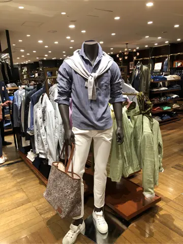 JOSEPH ABBOUD 新林 コーディネート画像