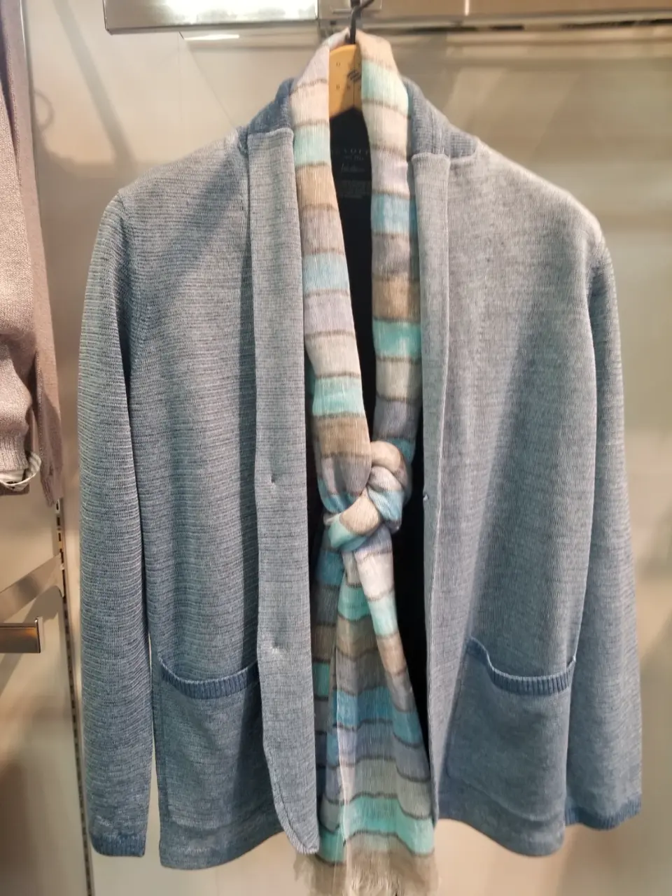 JOSEPH ABBOUD スタッフ コーディネート画像