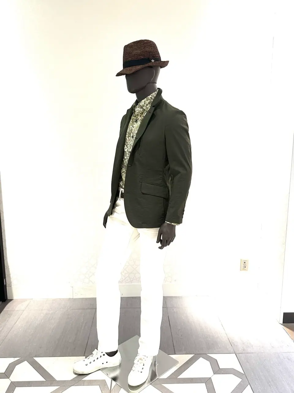 JOSEPH ABBOUD 石川 コーディネート画像