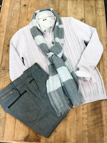 JOSEPH ABBOUD スタッフ コーディネート画像