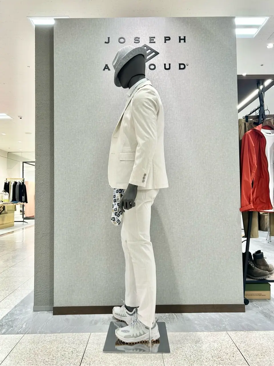 JOSEPH ABBOUD 上田 コーディネート画像