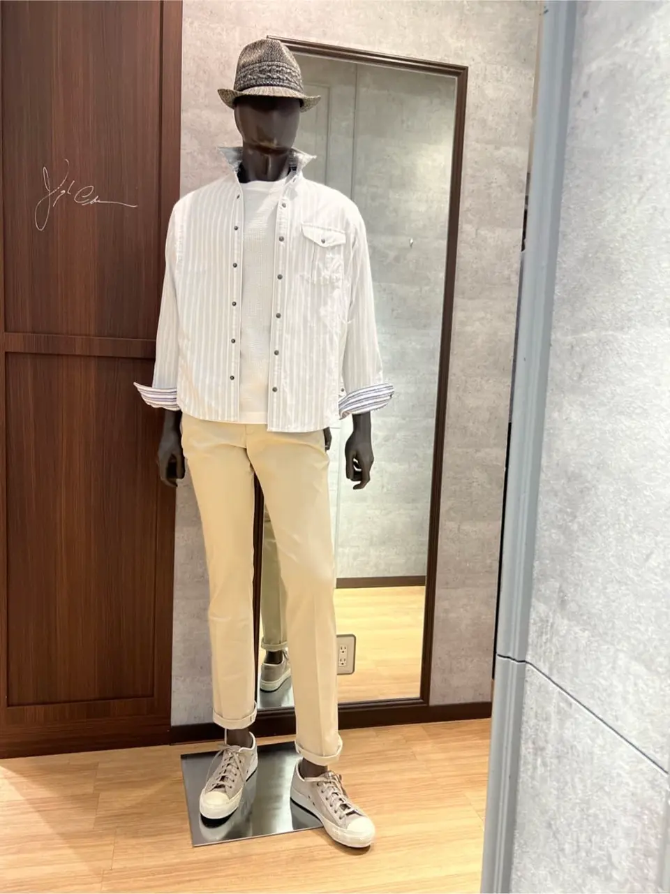 JOSEPH ABBOUD 上條 コーディネート画像