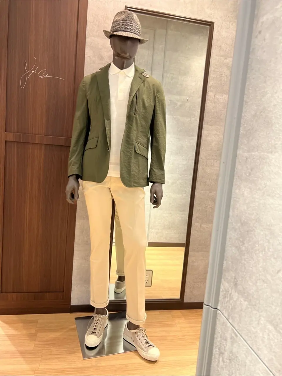 JOSEPH ABBOUD 上條 コーディネート画像