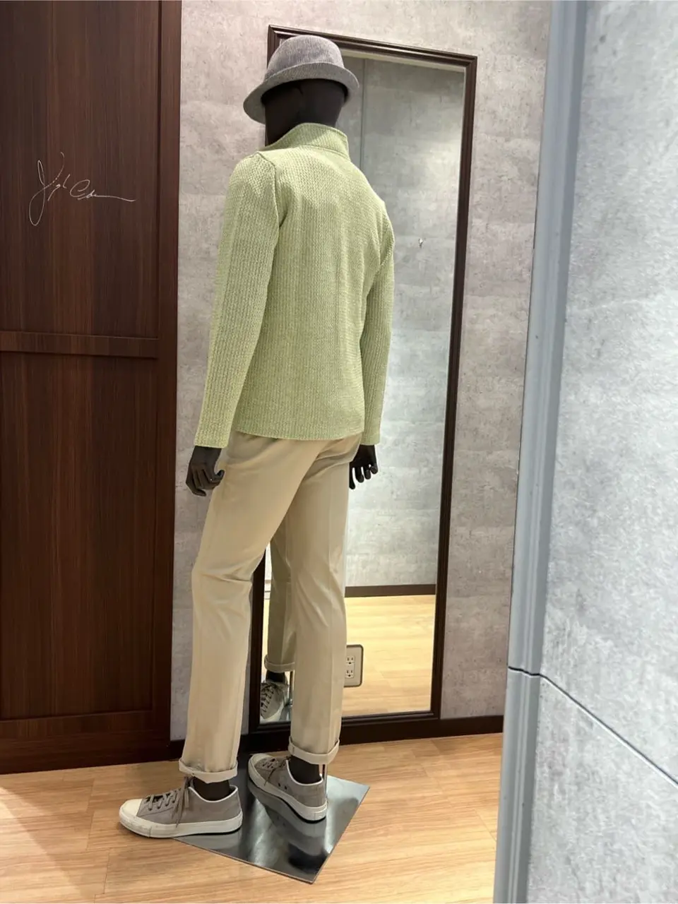 JOSEPH ABBOUD 上條 コーディネート画像