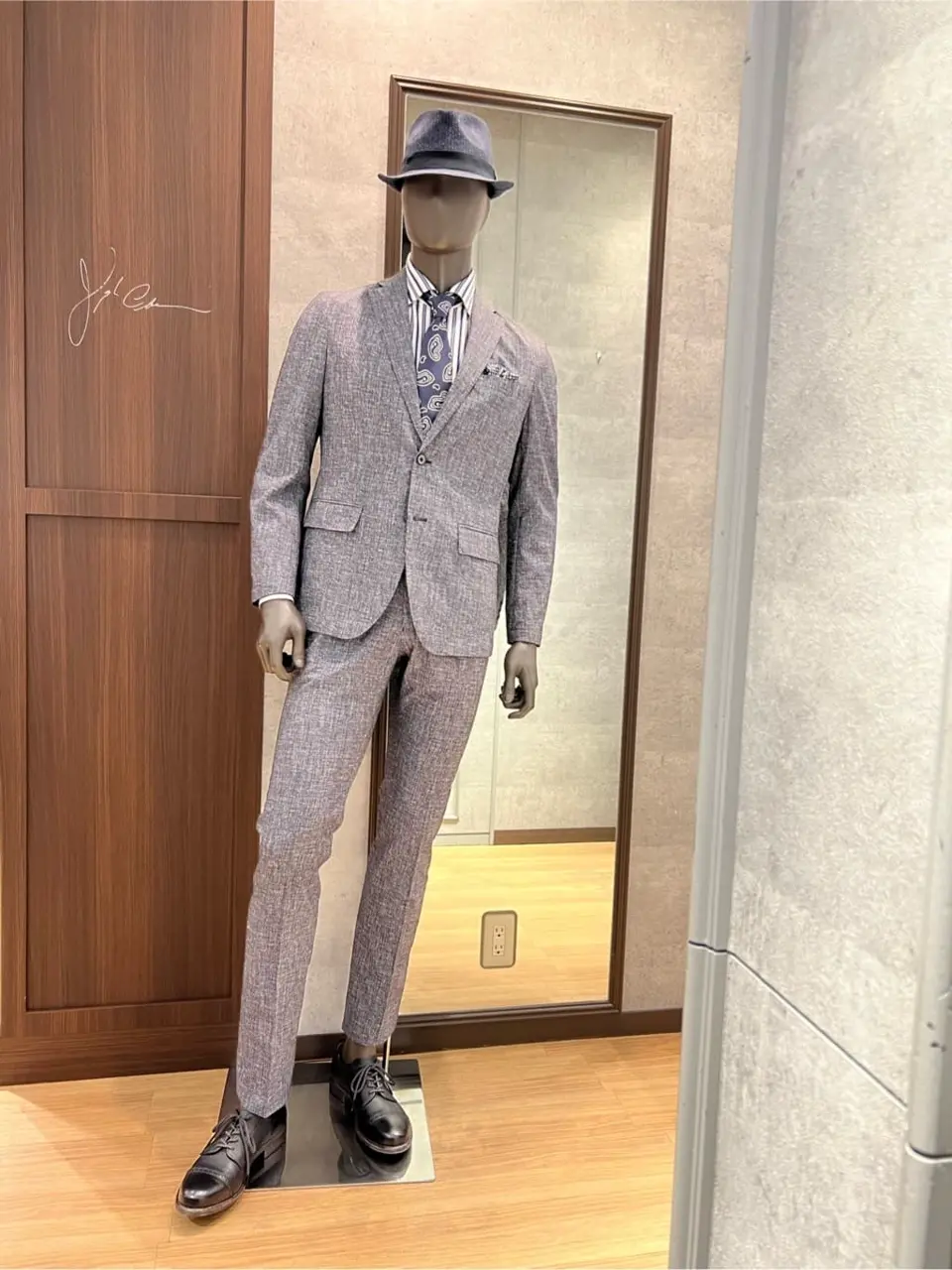 JOSEPH ABBOUD 上條 コーディネート画像