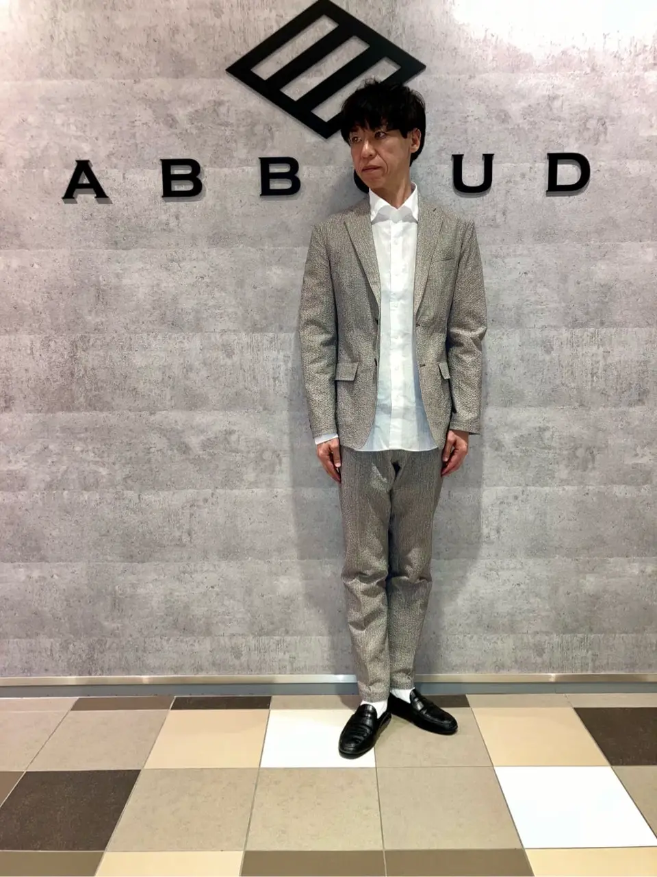 JOSEPH ABBOUD 足立 コーディネート画像