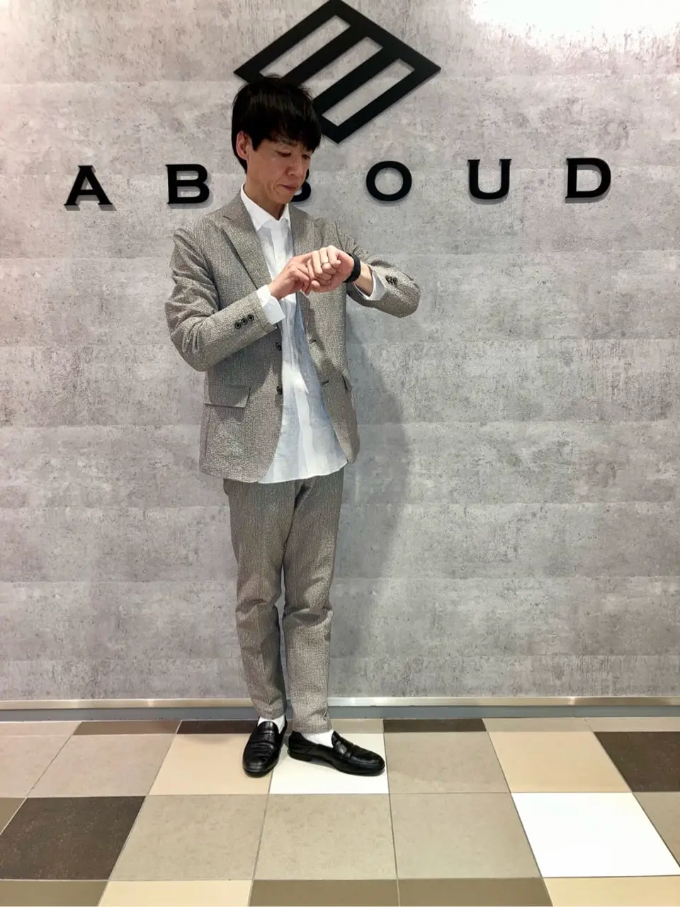 JOSEPH ABBOUD 足立 コーディネート画像