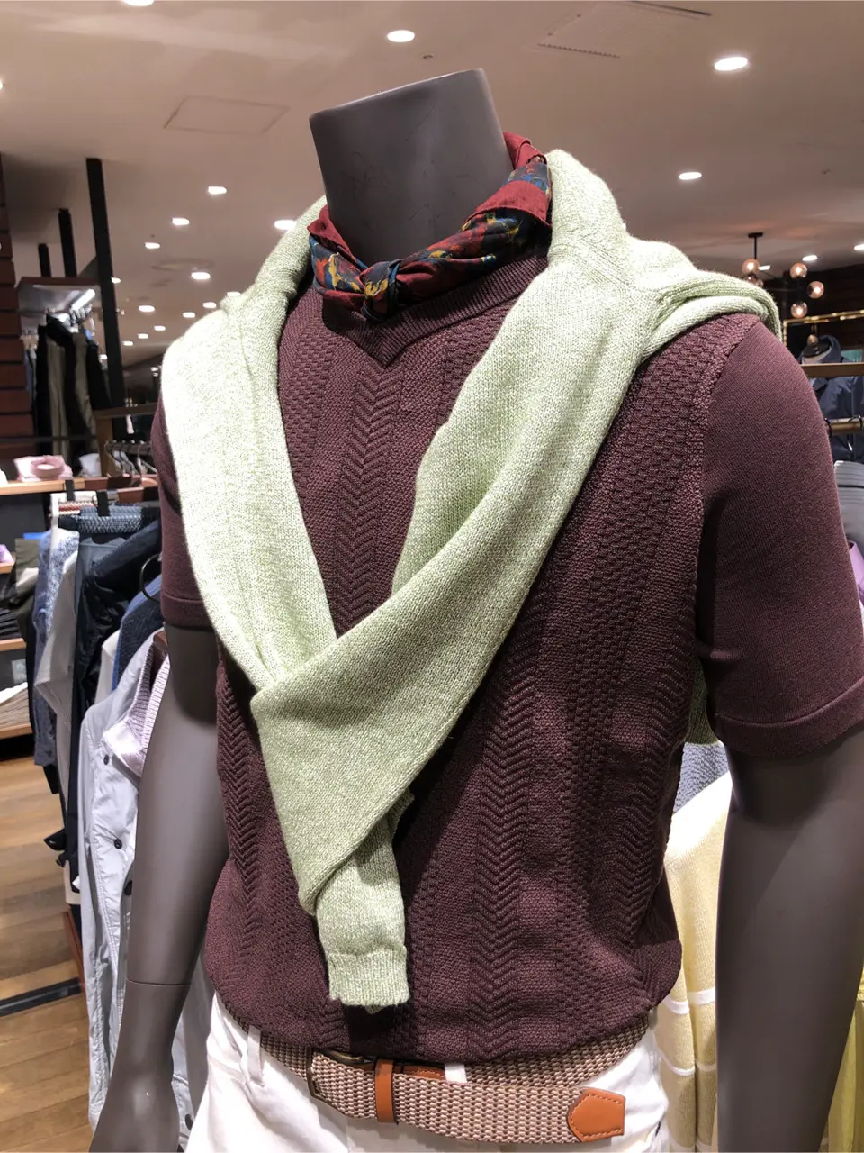 JOSEPH ABBOUD 新林 コーディネート画像