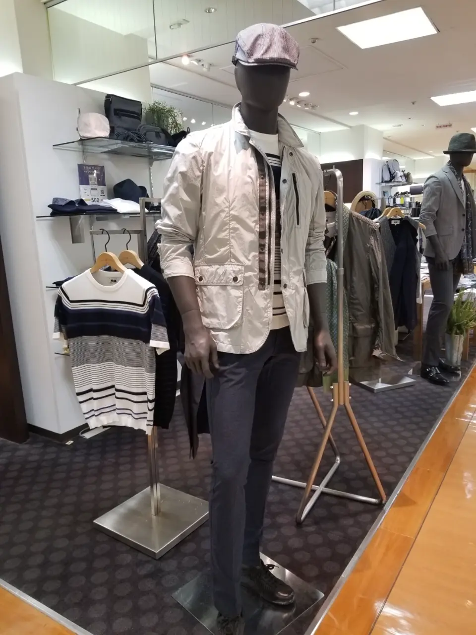 JOSEPH ABBOUD スタッフ コーディネート画像