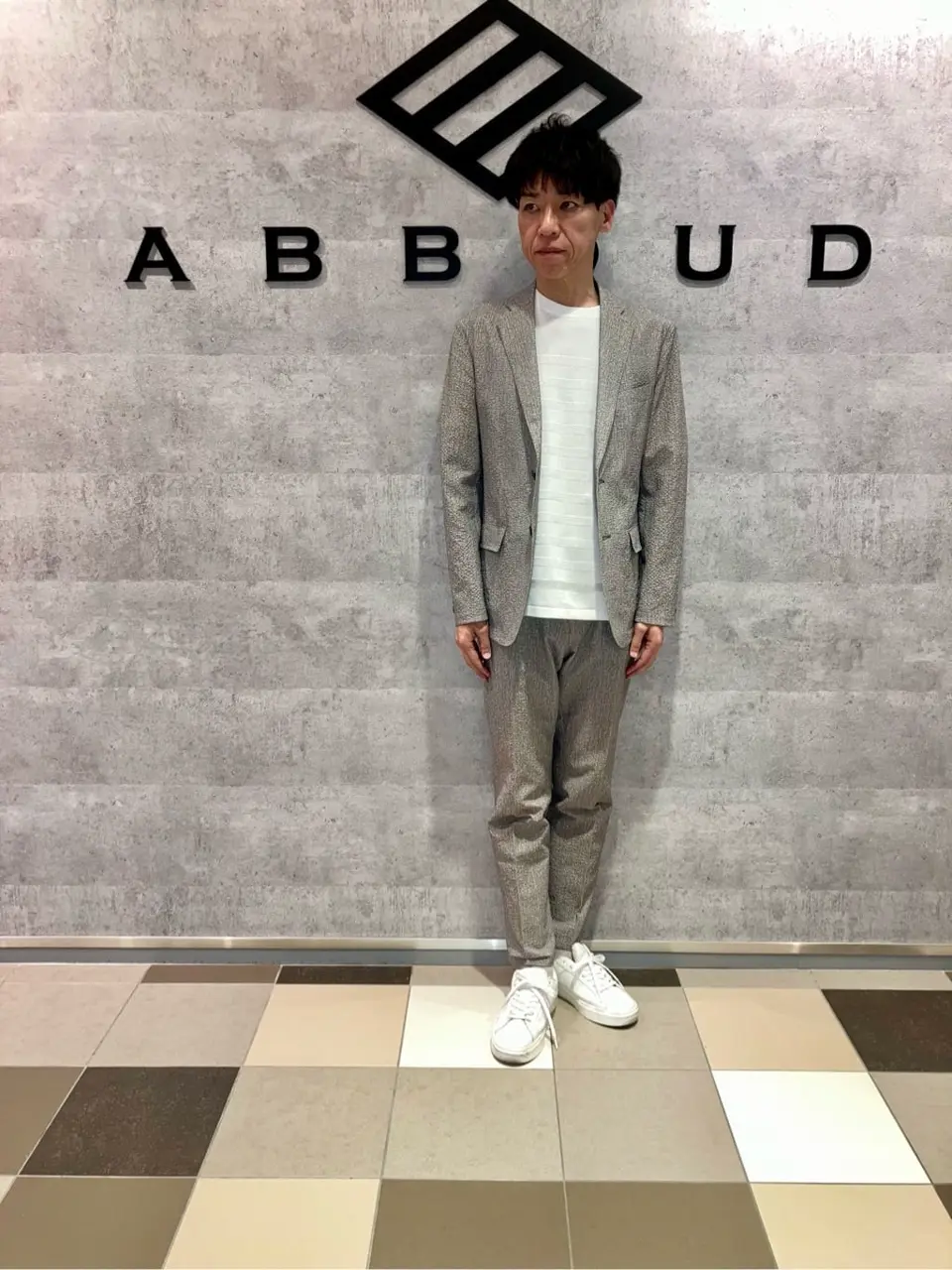 JOSEPH ABBOUD 足立 コーディネート画像