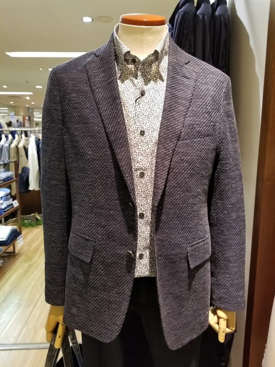JOSEPH ABBOUD 藤川 コーディネート画像
