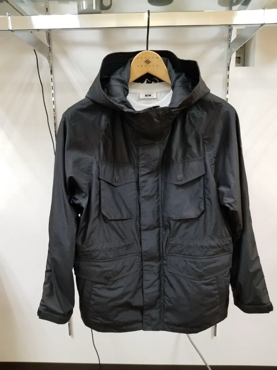 JOSEPH ABBOUD スタッフ コーディネート画像