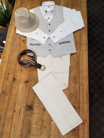 JOSEPH ABBOUD スタッフ コーディネート画像