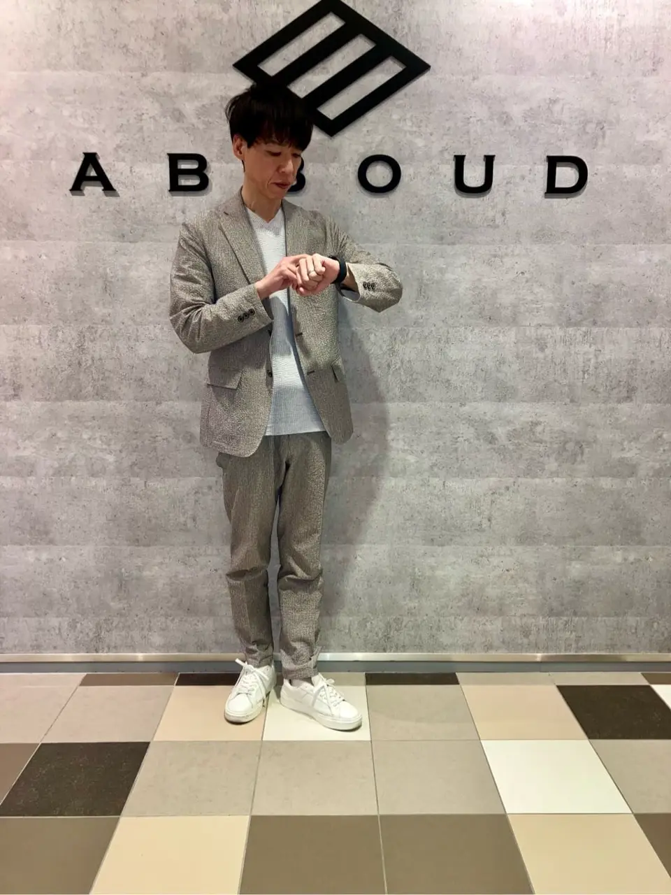 JOSEPH ABBOUD 足立 コーディネート画像