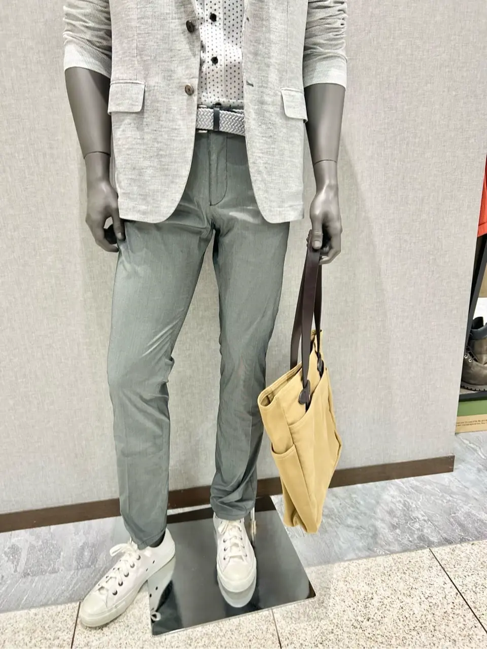 JOSEPH ABBOUD 上田 コーディネート画像