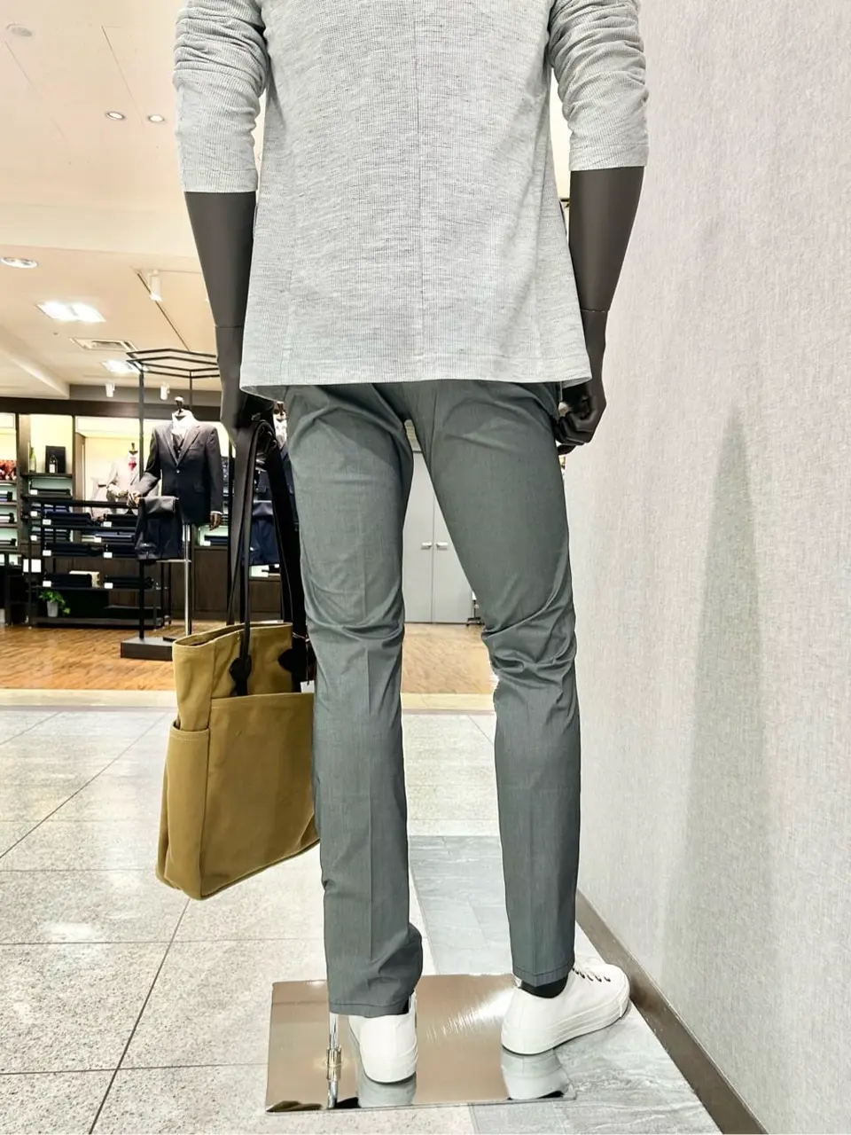 JOSEPH ABBOUD 上田 コーディネート画像