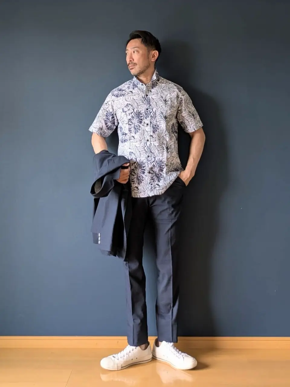 JOSEPH ABBOUD 安東 コーディネート画像