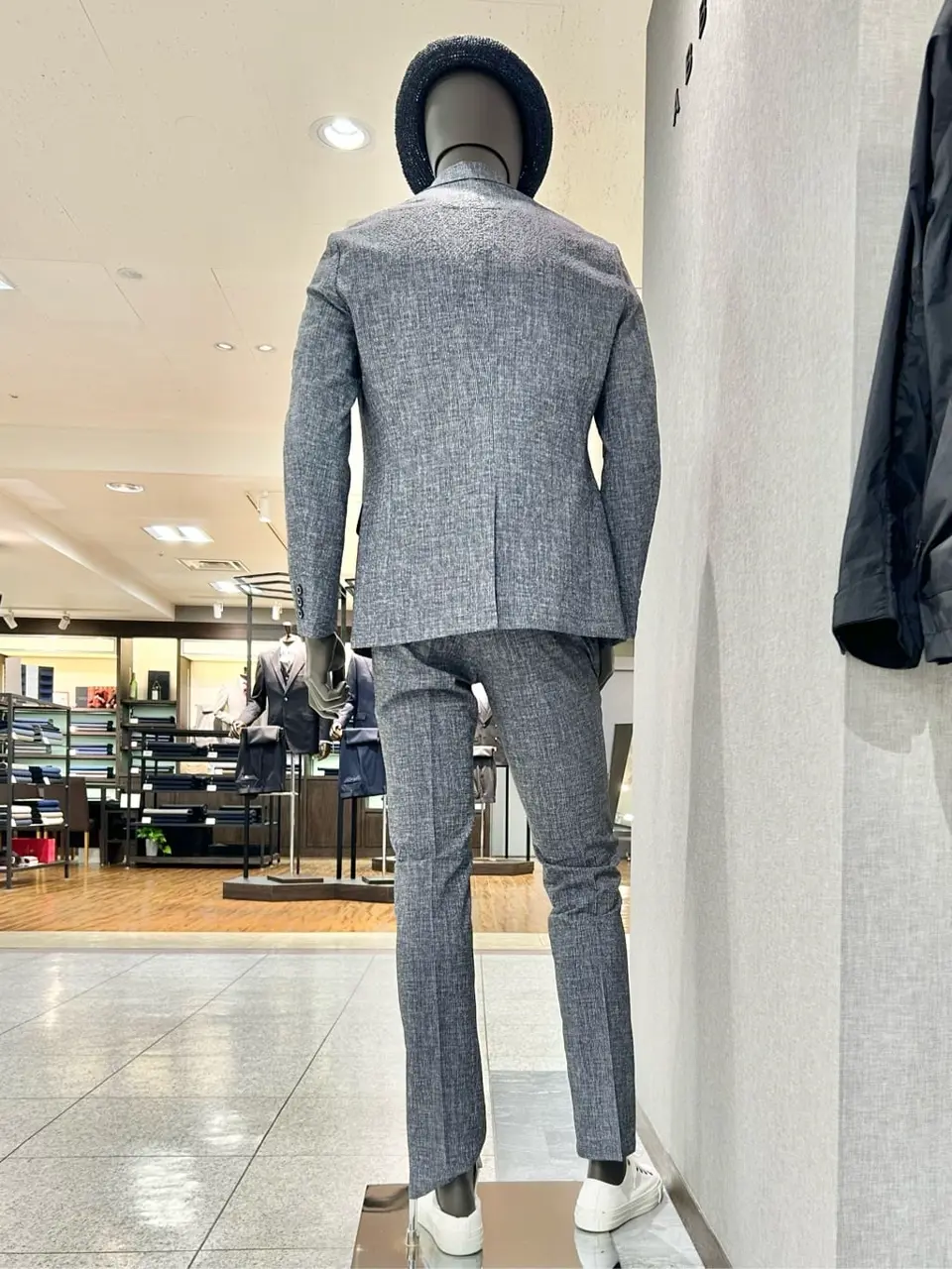 JOSEPH ABBOUD 上田 コーディネート画像