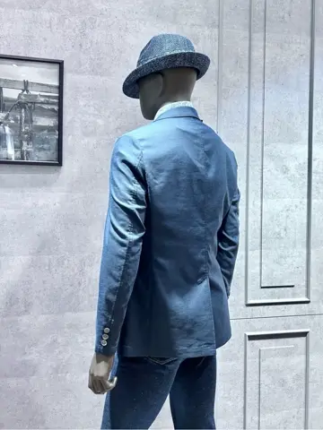 JOSEPH ABBOUD 二澤 コーディネート画像