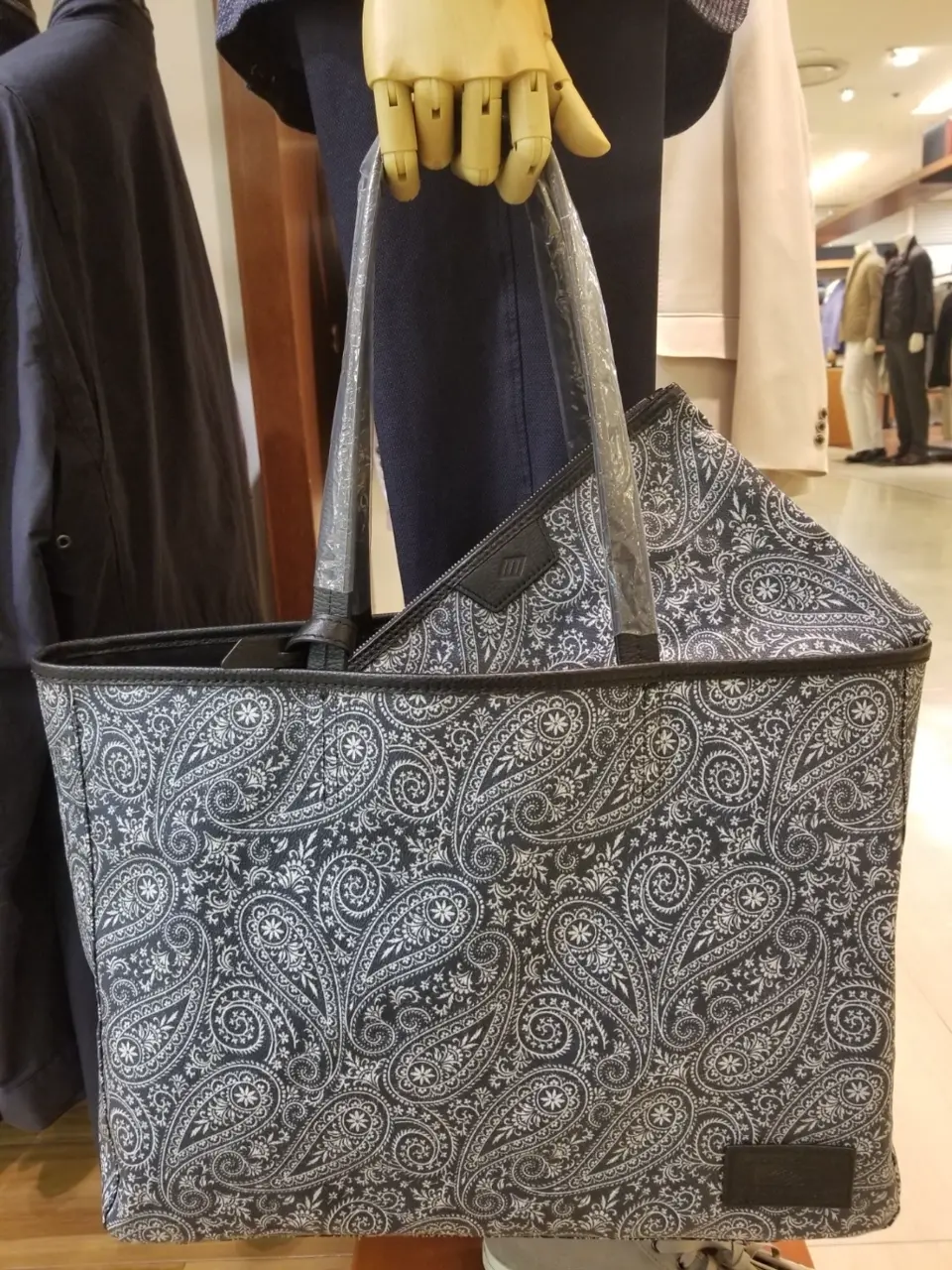 JOSEPH ABBOUD 藤川 コーディネート画像