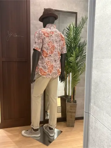 JOSEPH ABBOUD 上條 コーディネート画像