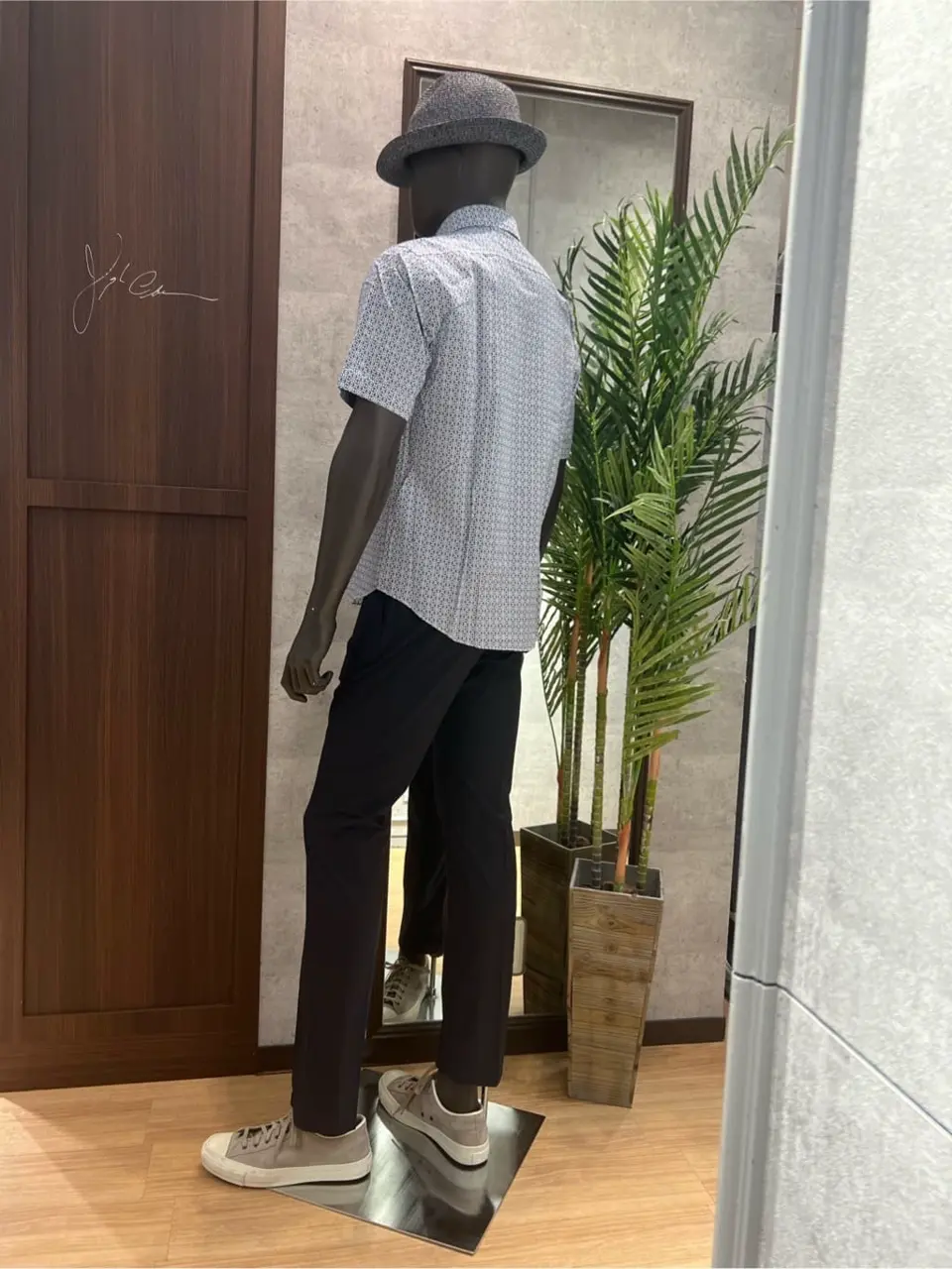 JOSEPH ABBOUD 上條 コーディネート画像