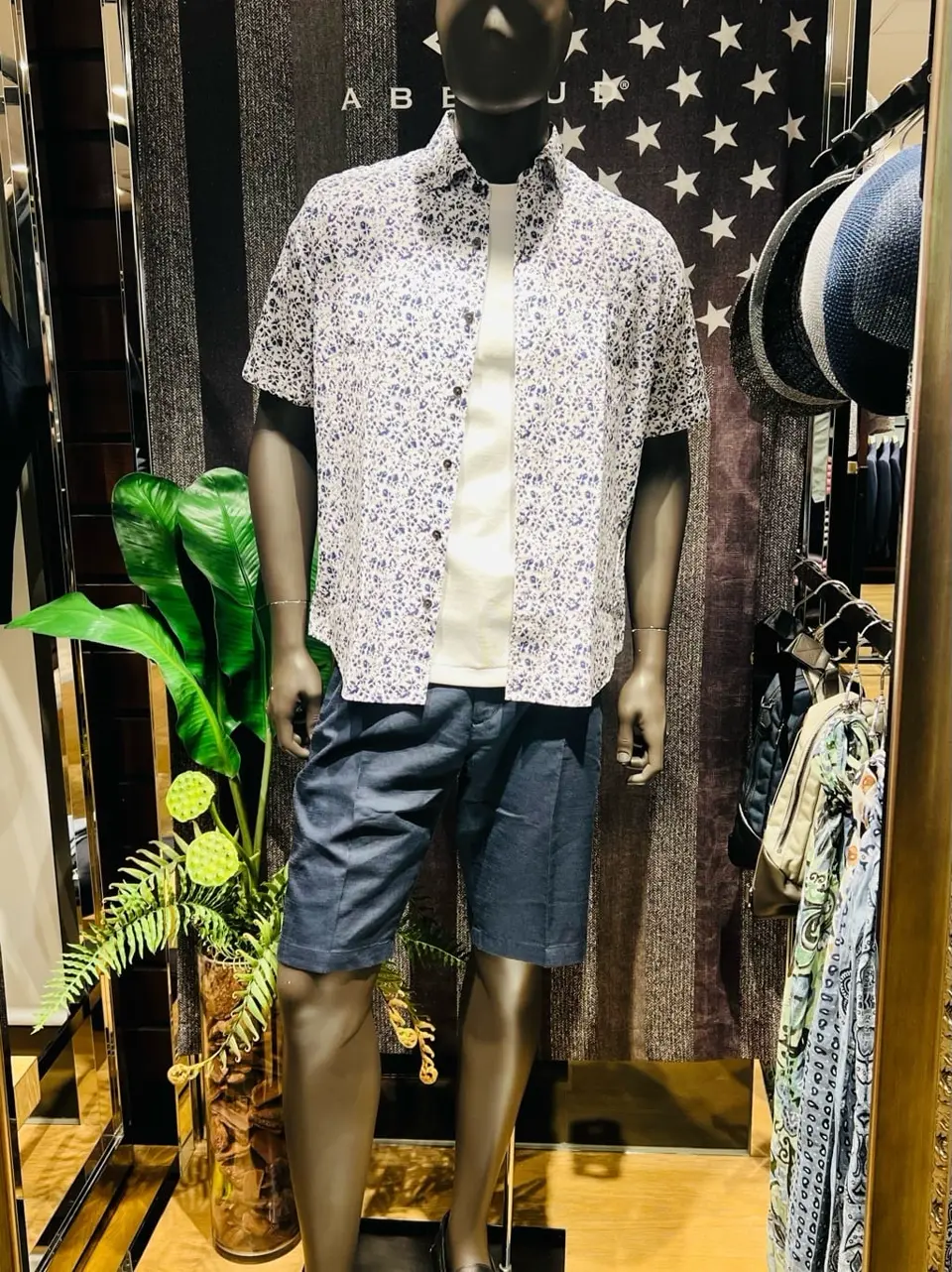 JOSEPH ABBOUD 新林 コーディネート画像