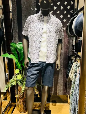 JOSEPH ABBOUD 新林 コーディネート画像