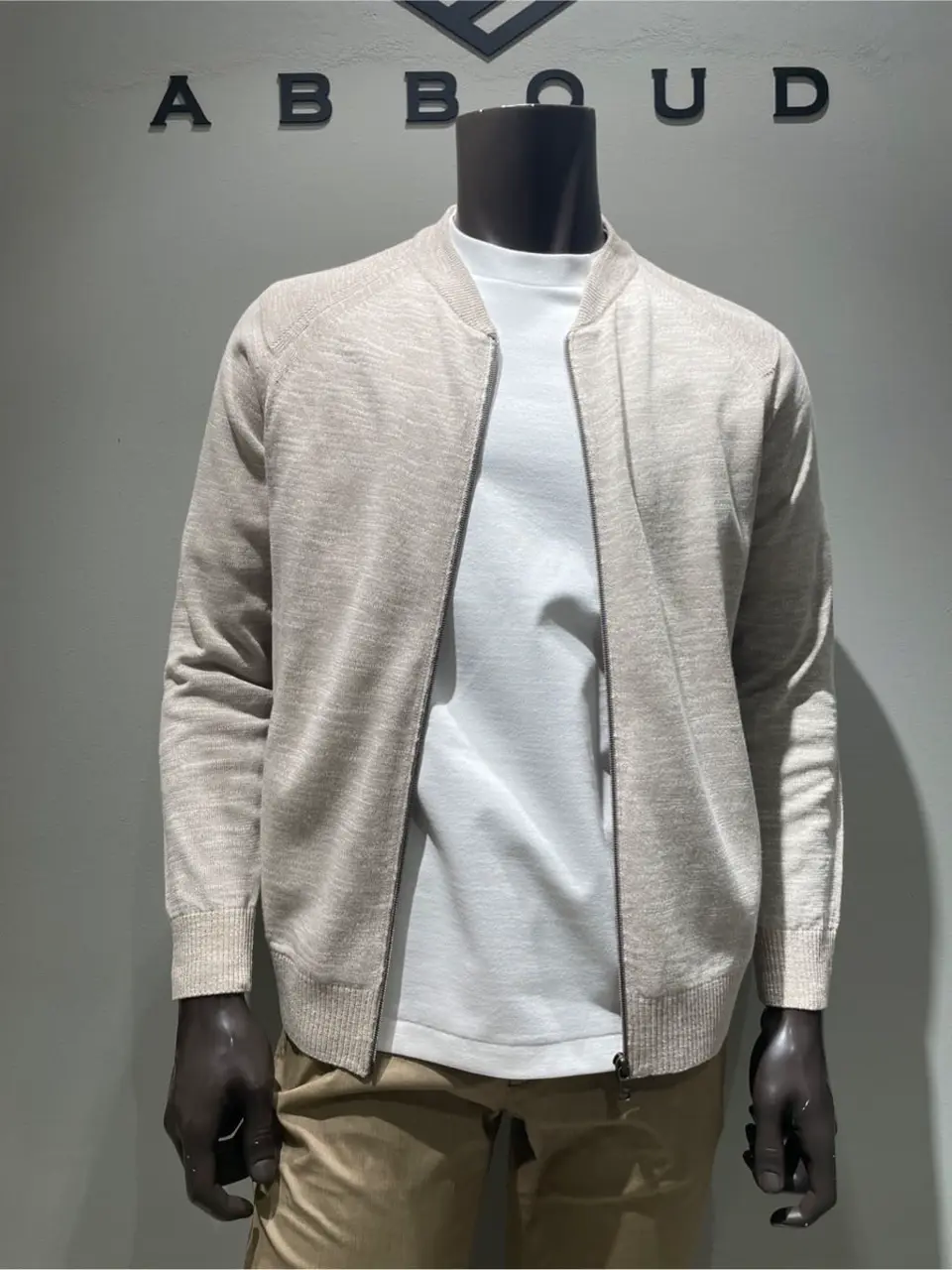 JOSEPH ABBOUD 伊津野 コーディネート画像