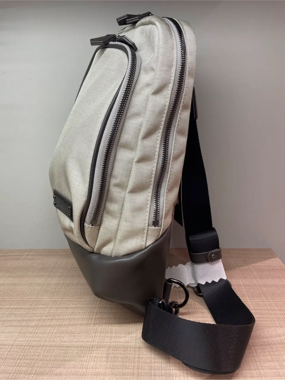 JOSEPH ABBOUD 伊津野 コーディネート画像