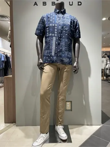 JOSEPH ABBOUD 伊津野 コーディネート画像