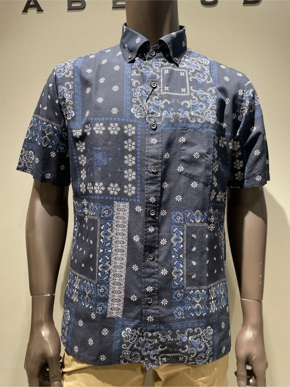 JOSEPH ABBOUD 伊津野 コーディネート画像