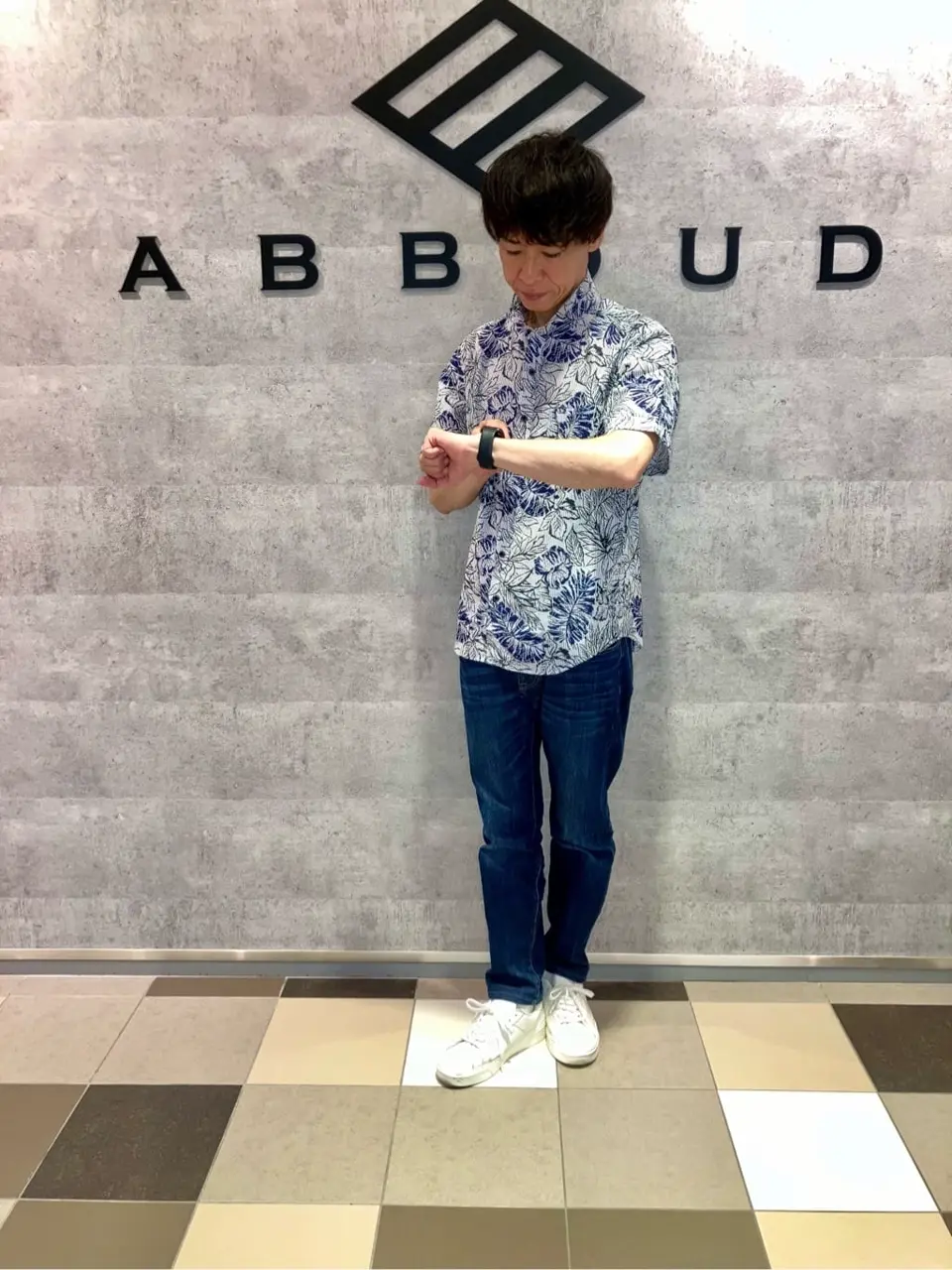 JOSEPH ABBOUD 足立 コーディネート画像