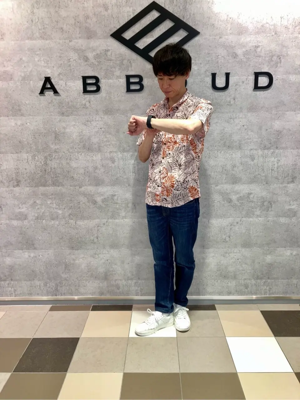 JOSEPH ABBOUD 足立 コーディネート画像