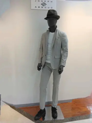 JOSEPH ABBOUD 　伊丹 コーディネート画像