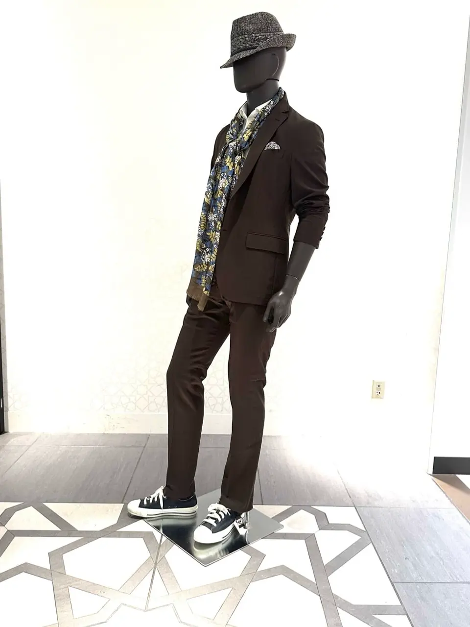 JOSEPH ABBOUD 石川 コーディネート画像