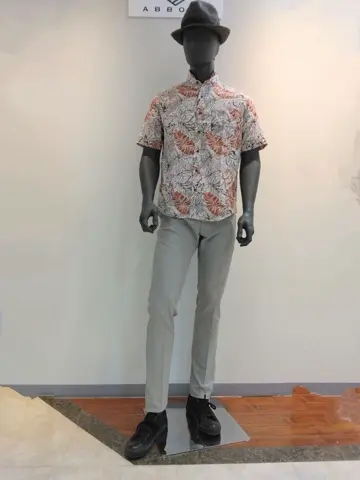 JOSEPH ABBOUD 　伊丹 コーディネート画像