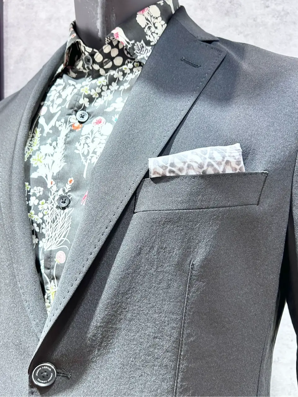 JOSEPH ABBOUD 二澤 コーディネート画像