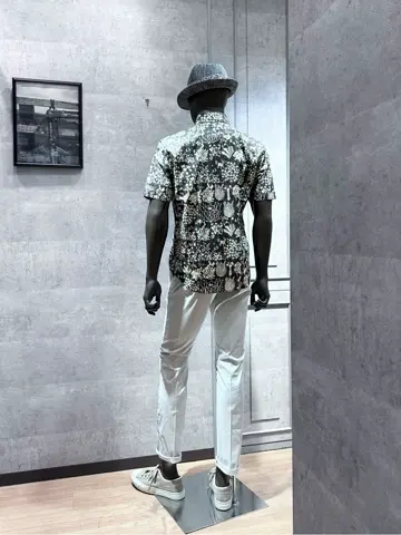 JOSEPH ABBOUD 上條 コーディネート画像