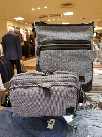 JOSEPH ABBOUD 藤川 コーディネート画像