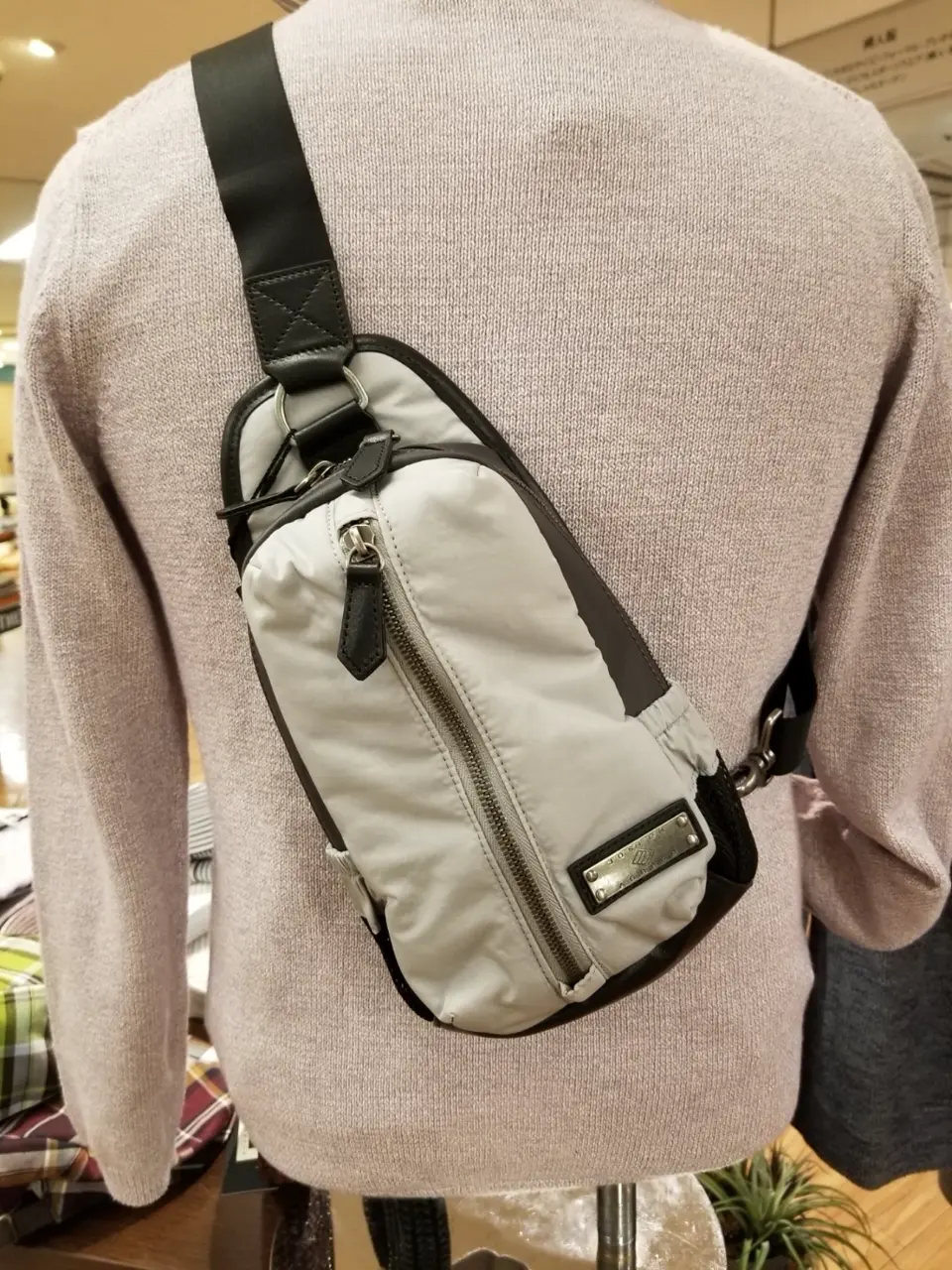 JOSEPH ABBOUD 藤川 コーディネート画像