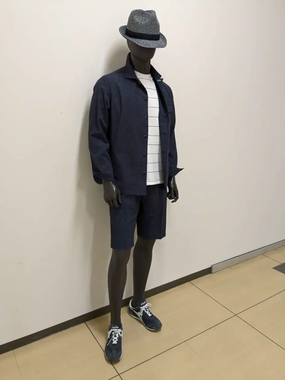 JOSEPH ABBOUD 大久 コーディネート画像