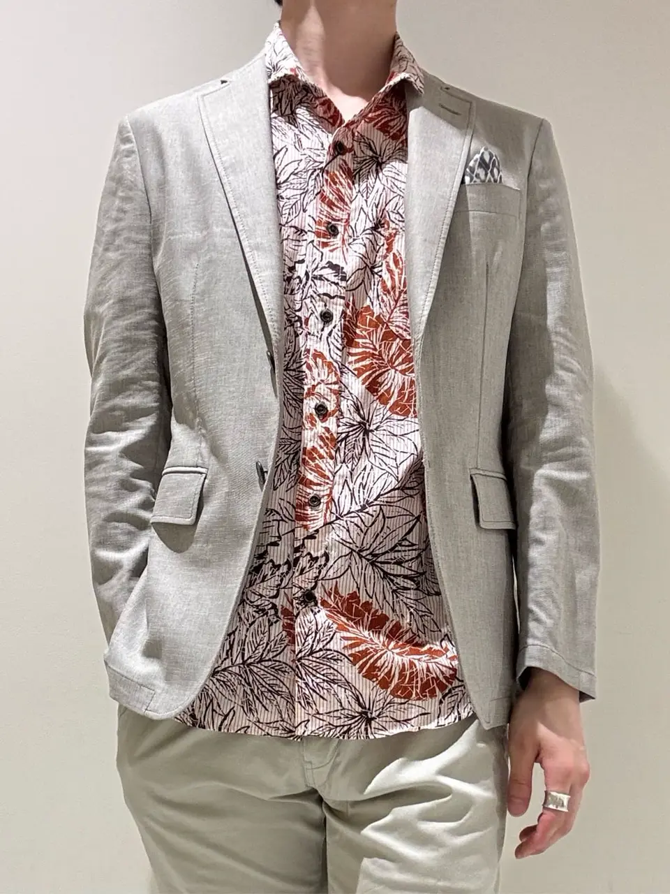 JOSEPH ABBOUD 近藤 コーディネート画像