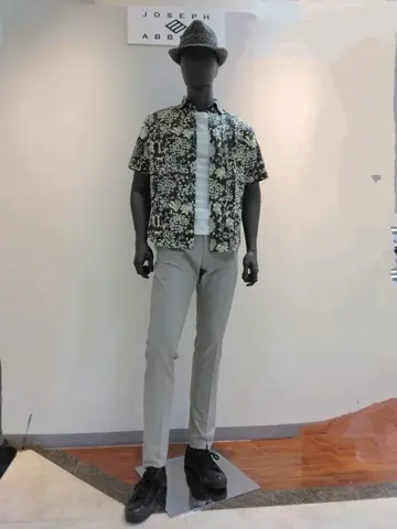 JOSEPH ABBOUD 　伊丹 コーディネート画像