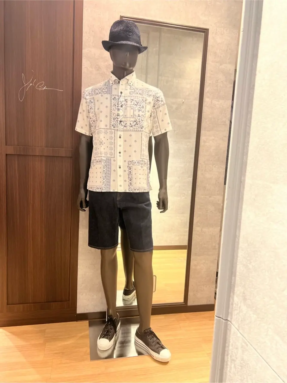 JOSEPH ABBOUD 上條 コーディネート画像