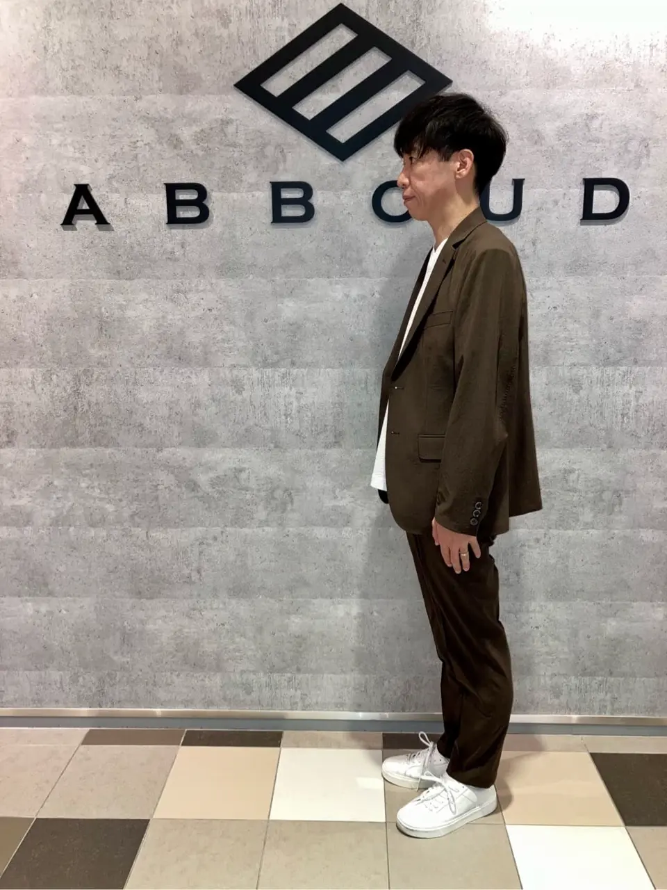 JOSEPH ABBOUD 足立 コーディネート画像