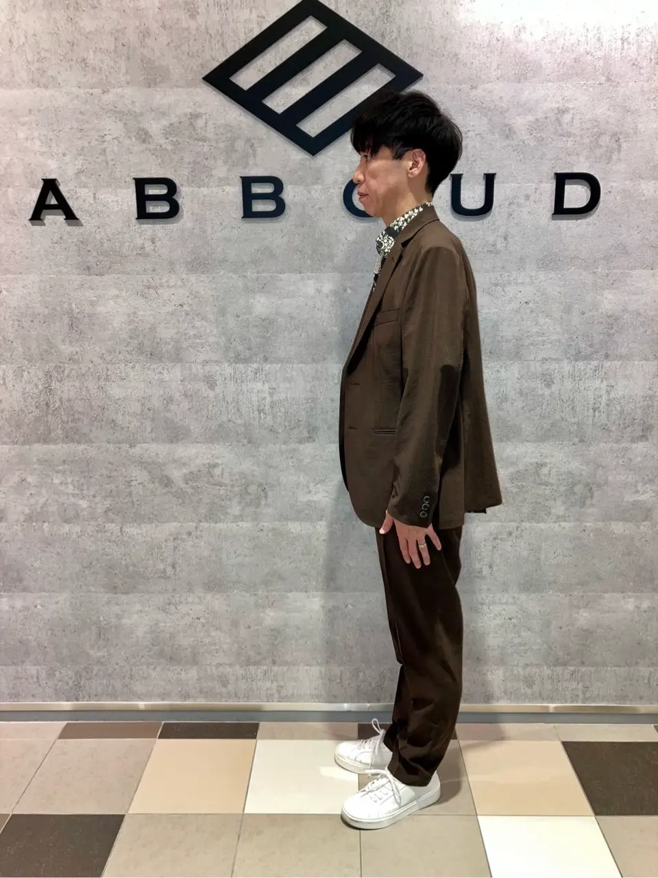 JOSEPH ABBOUD 足立 コーディネート画像