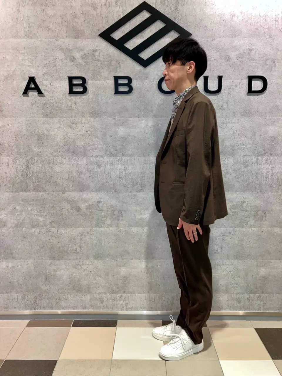 JOSEPH ABBOUD 足立 コーディネート画像