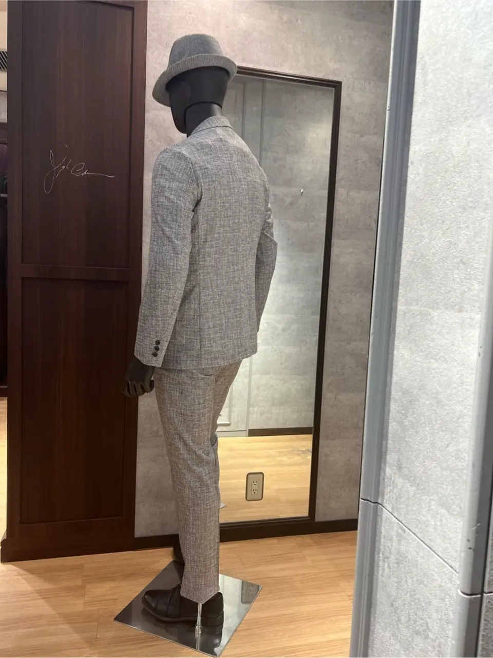 JOSEPH ABBOUD 上條 コーディネート画像